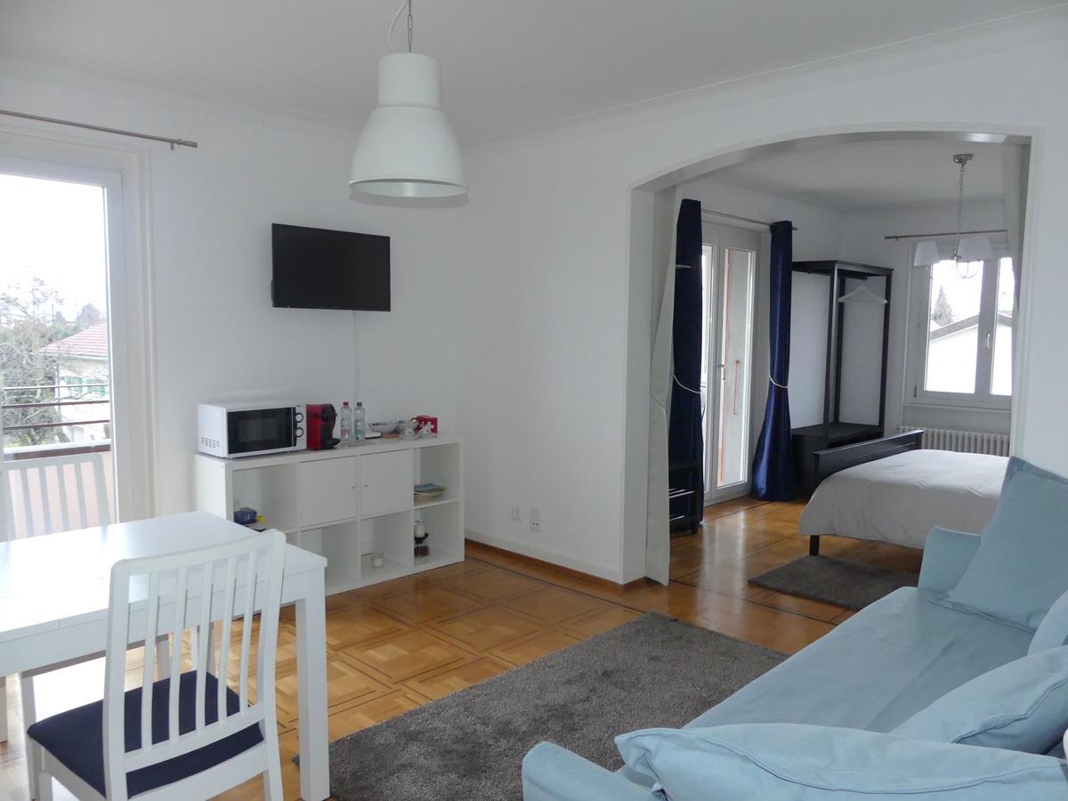 Bed and Breakfast Au Bonheur Des Iris Rolle Esterno foto