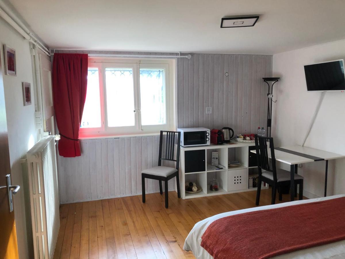 Bed and Breakfast Au Bonheur Des Iris Rolle Esterno foto